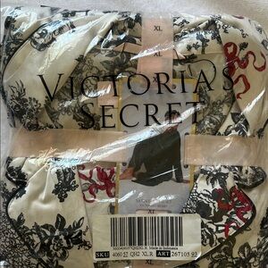 Victoria's Secret Cream Satin Pajama Set with Black & Red Floral Print Size XL.